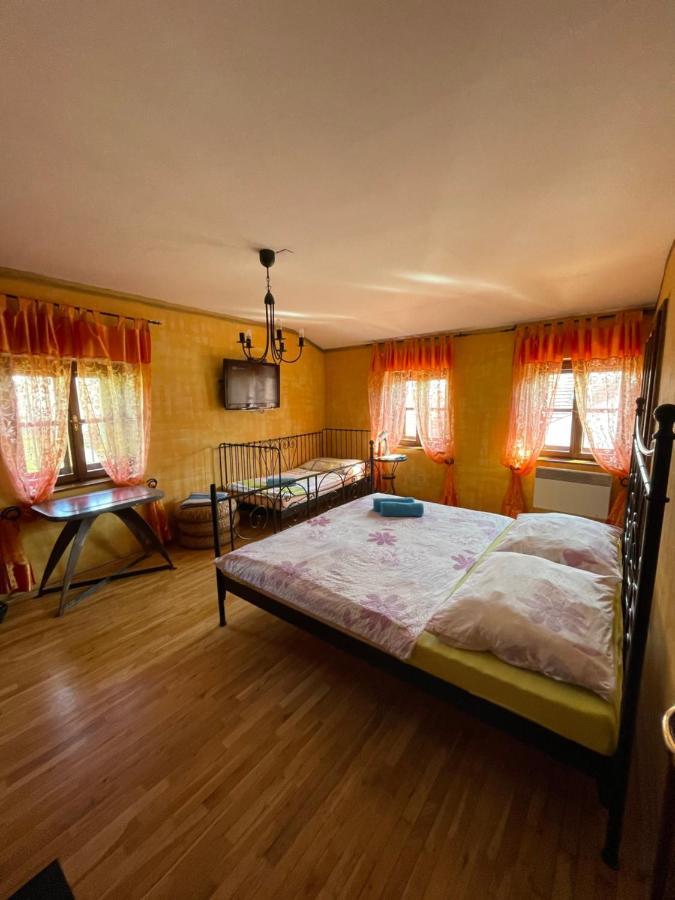 Pension Fajka Mikulov Luaran gambar